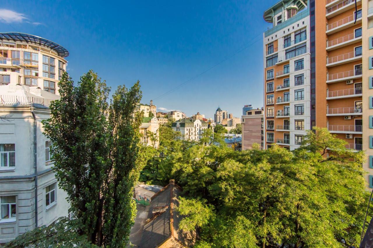 קייב 3-Room Apartments On Khreshchatyk. Building With Star מראה חיצוני תמונה