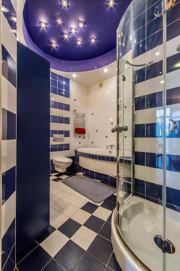 קייב 3-Room Apartments On Khreshchatyk. Building With Star מראה חיצוני תמונה